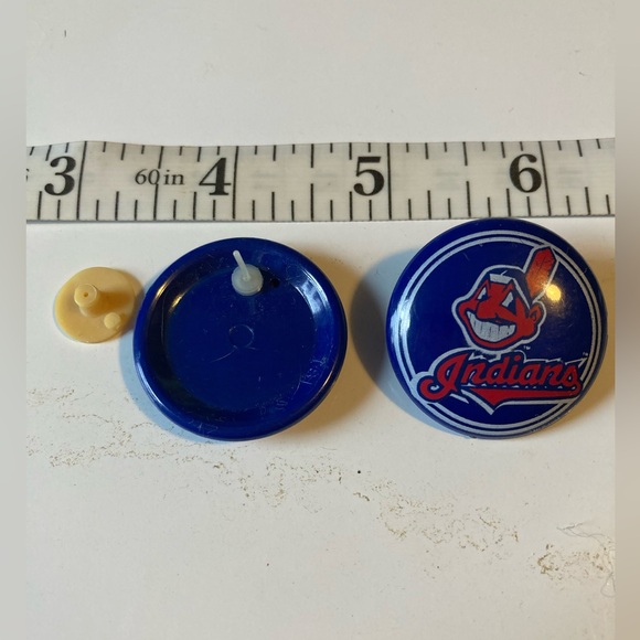 Cleveland Indians Vintage Pin and 2 Earrings Chief Wahoo MLB Baseball Team Logo - Picture 4 of 6
